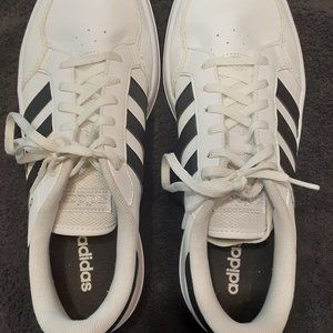 Women's ADIDAS Breaknet tennis shoes